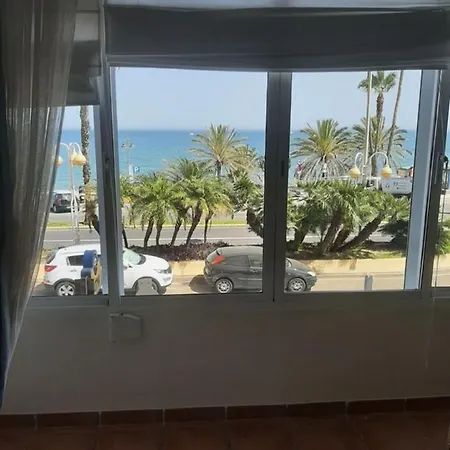 Comodidad En Primera Linea De Playa Daire Benalmádena