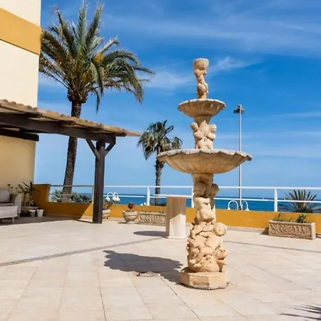 Comodidad En Primera Linea De Playa Daire