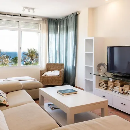 Comodidad En Primera Linea De Playa Daire Benalmádena